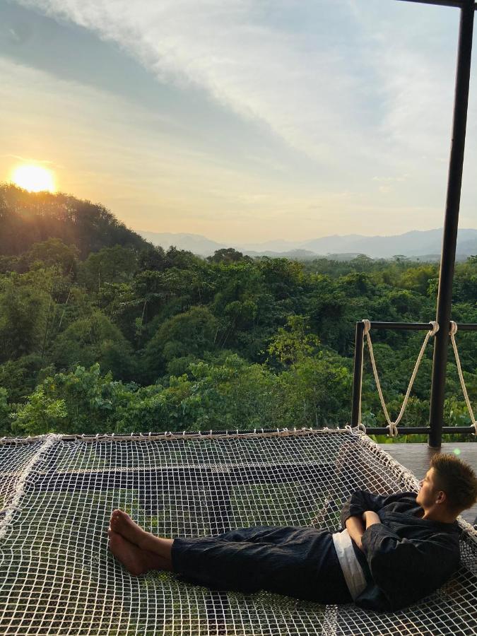 Tanoshi Glamping In Khao Sok Hotel Khao Sok National Park Eksteriør billede